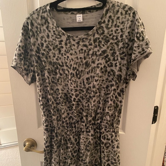 Old Navy Dresses & Skirts - NWOT Old Navy t shirt dress